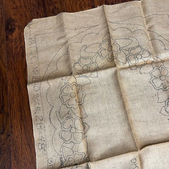 Vintage Floral Stamped Burlap For Rug Making #1880 28x48 - Picture 2 of 12
